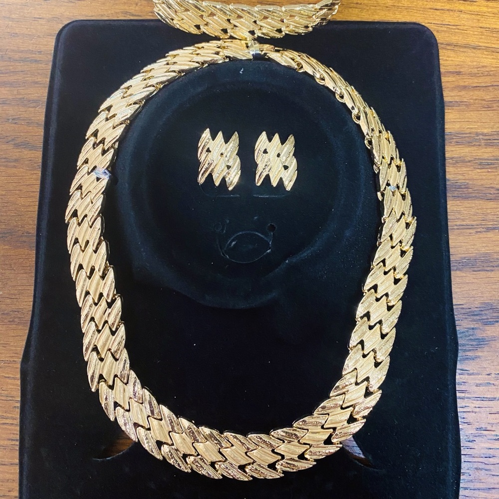 Gold set